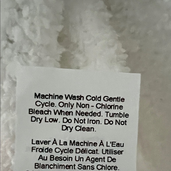 Pottery Barn White Cozy Ribbed Robe Quiet Luxury Spa Resort Size: 44 in x 25 in - Picture 12 of 13